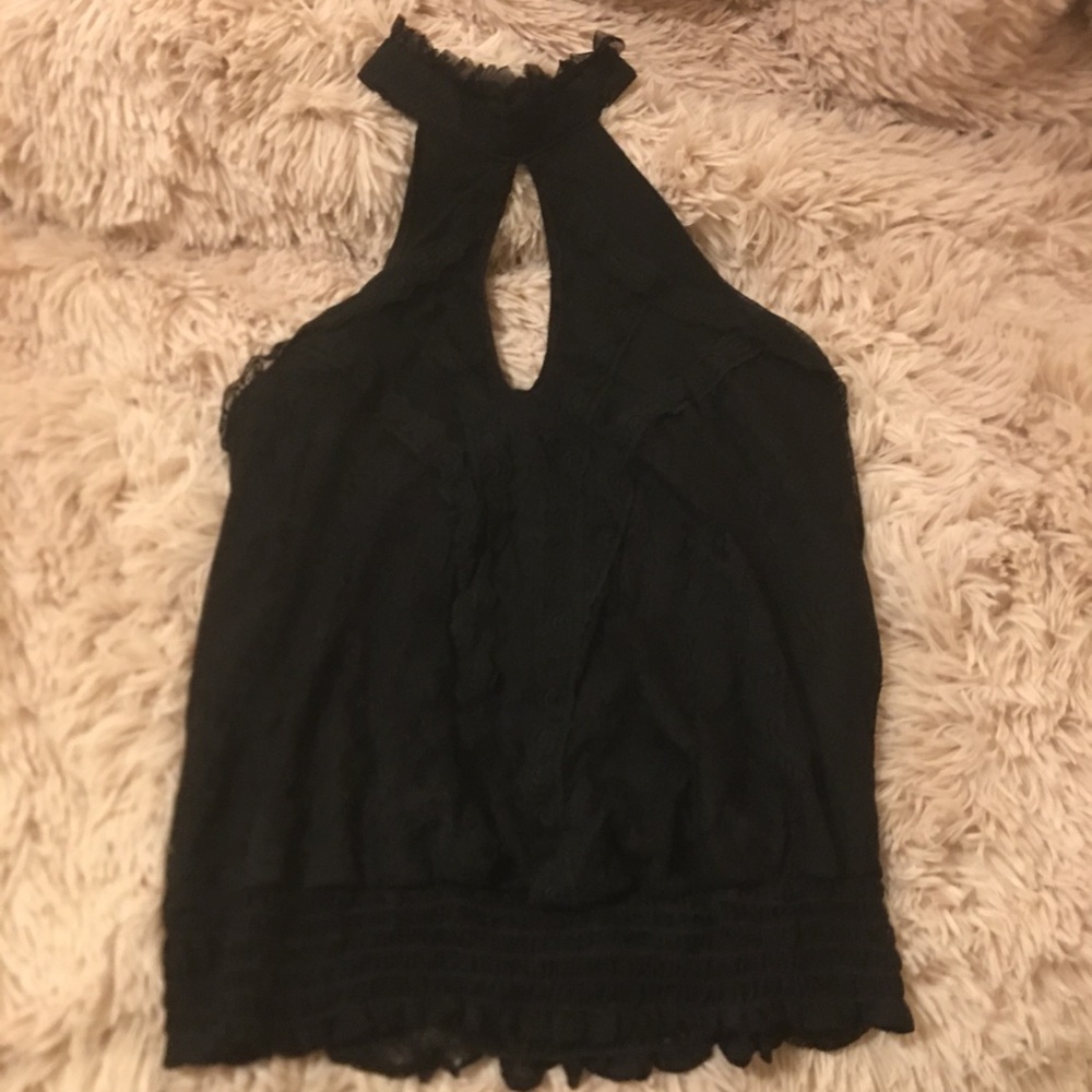 XOXO Keyhole Cutout Top